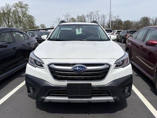 Crystal White Pearl 2020 Subaru Outback Limited