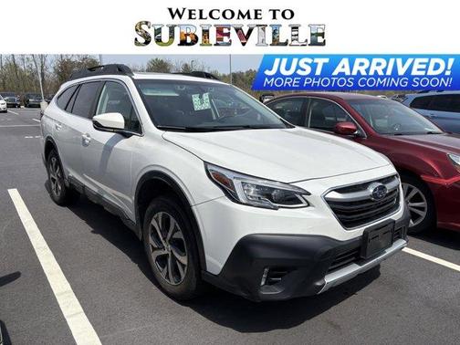 Crystal White Pearl 2020 Subaru Outback Limited