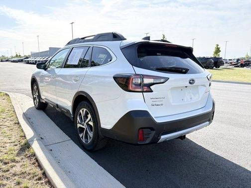 Crystal White Pearl 2020 Subaru Outback Limited