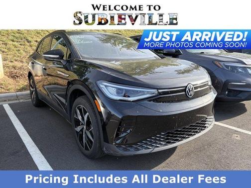 Deep Black Pearl Effect 2023 Volkswagen ID.4 Pro S