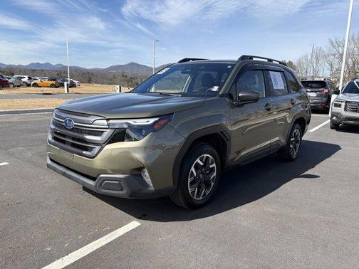 2025 Subaru Forester Premium