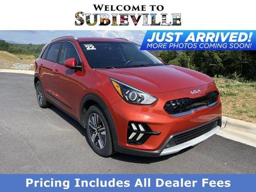 Solar Orange 2022 Kia Niro LXS