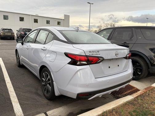 2024 Nissan Versa 1.6 SV