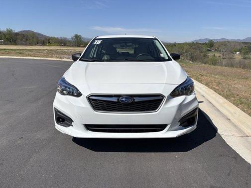 Crystal White Silica 2019 Subaru Impreza 2.0i