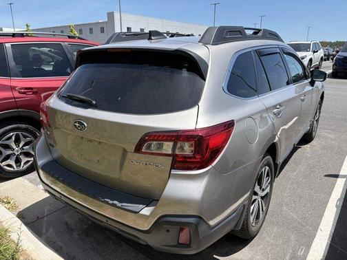 Tungsten Metallic 2018 Subaru Outback 2.5i Limited