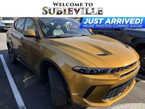 Gold 2024 Dodge Hornet R/T Plus