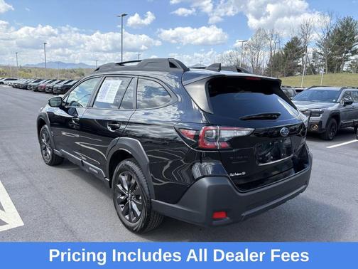 Crystal Black Silica 2025 Subaru Outback Onyx Edition