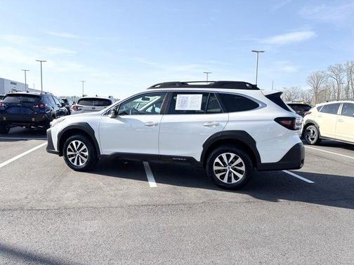 Crystal White Pearl 2025 Subaru Outback Premium