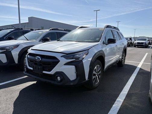 Crystal White Pearl 2025 Subaru Outback Premium