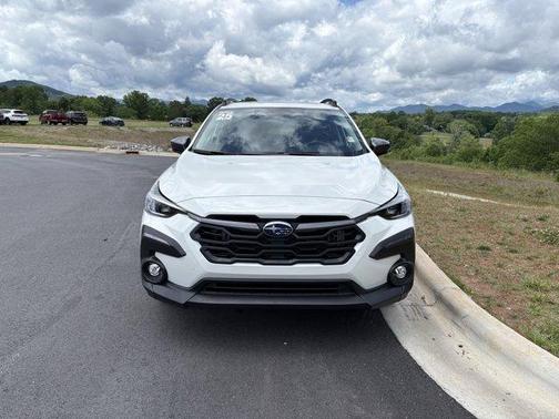 Crystal White Pearl 2025 Subaru Crosstrek Limited