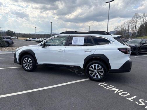 Crystal White Pearl 2025 Subaru Outback Premium