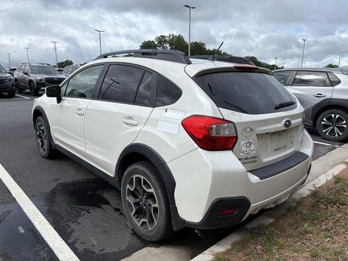 Crystal White Pearl 2016 Subaru Crosstrek 2.0i Premium