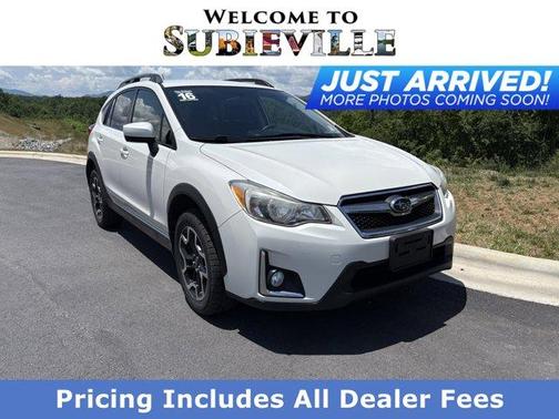 Crystal White Pearl 2016 Subaru Crosstrek 2.0i Premium