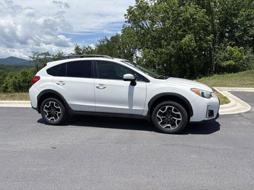 Crystal White Pearl 2016 Subaru Crosstrek 2.0i Premium