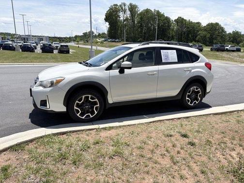 Crystal White Pearl 2016 Subaru Crosstrek 2.0i Premium