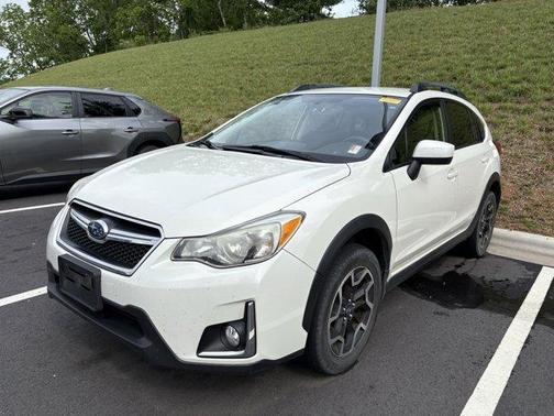 Crystal White Pearl 2016 Subaru Crosstrek 2.0i Premium