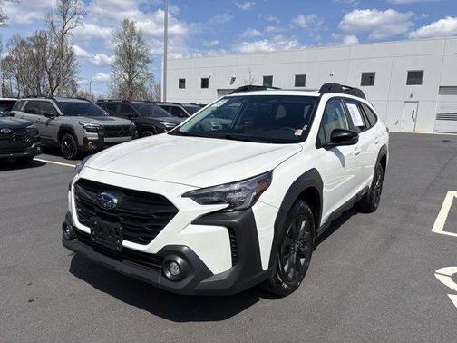 Crystal White Pearl 2025 Subaru Outback Onyx Edition