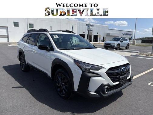 Crystal White Pearl 2025 Subaru Outback Onyx Edition