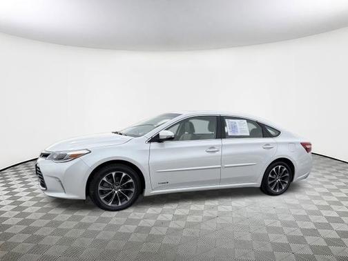 2016 Toyota Avalon Hybrid XLE Premium