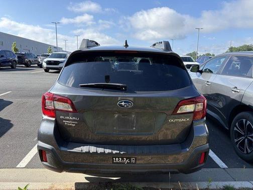 Magnetite Gray Metallic 2018 Subaru Outback 2.5i Premium