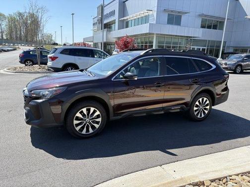 Crystal White Pearl 2024 Subaru Outback Limited