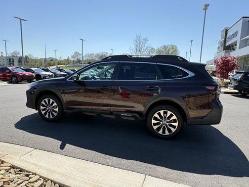 Crystal White Pearl 2024 Subaru Outback Limited