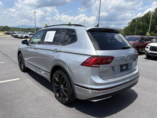 Pyrite Silver Metallic 2021 Volkswagen Tiguan 2.0T SE R-Line Black
