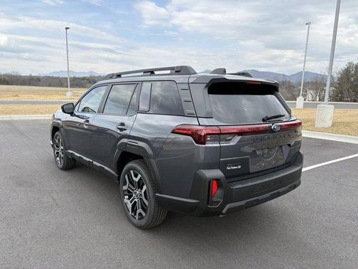 Magnetite Gray Metallic 2026 Subaru Outback Touring XT