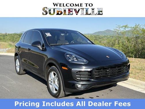 Jet Black Metallic 2016 Porsche Cayenne Base