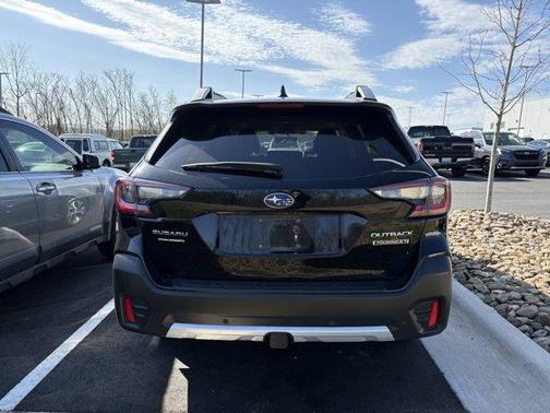 Crystal Black Silica 2022 Subaru Outback Touring XT