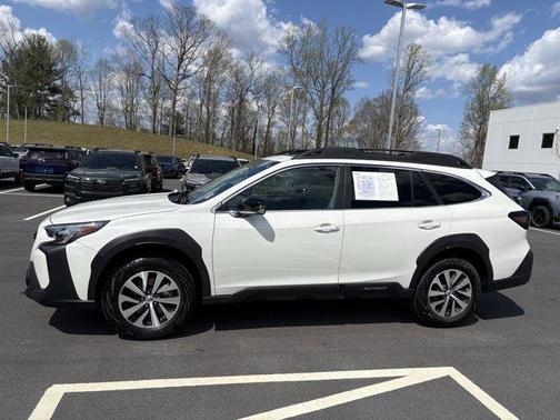 Crystal White Pearl 2025 Subaru Outback Premium