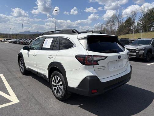 Crystal White Pearl 2025 Subaru Outback Premium