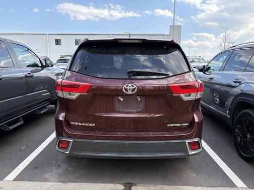 Salsa Red Pearl 2019 Toyota Highlander Limited
