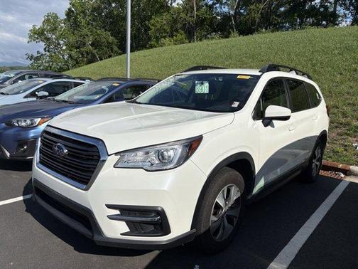 Crystal White Pearl 2022 Subaru Ascent Premium 8-Passenger