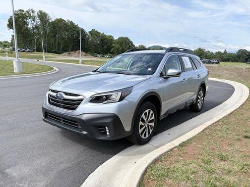 Ice Silver Metallic 2021 Subaru Outback Premium