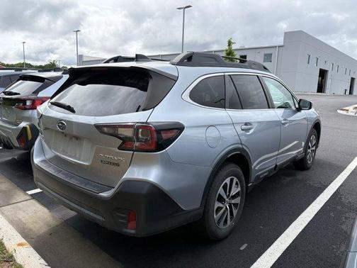 Ice Silver Metallic 2021 Subaru Outback Premium