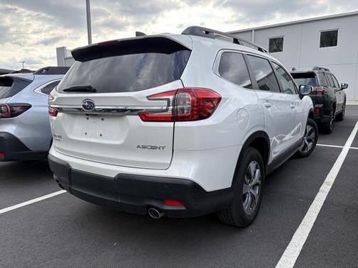 Crystal White Pearl 2025 Subaru Ascent Premium