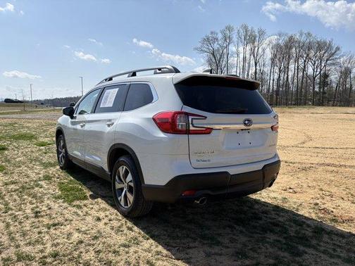 Crystal White Pearl 2025 Subaru Ascent Premium