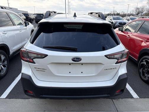 Crystal White Pearl 2025 Subaru Outback Premium