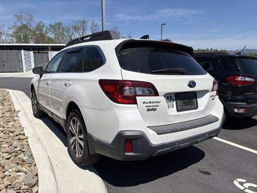White 2019 Subaru Outback 3.6R Limited