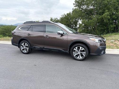 Cinnamon Brown Pearl 2022 Subaru Outback Touring