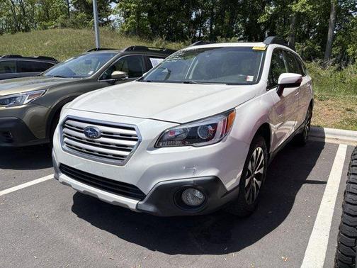 Crystal White Pearl 2017 Subaru Outback 2.5i Limited