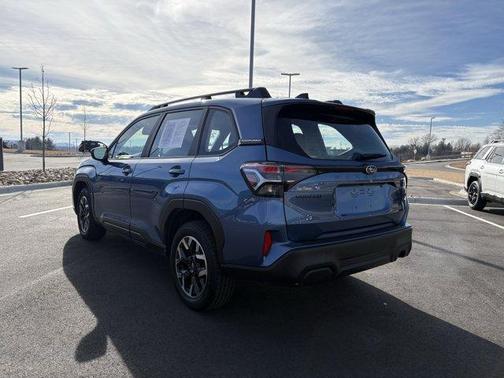 2025 Subaru Forester Base