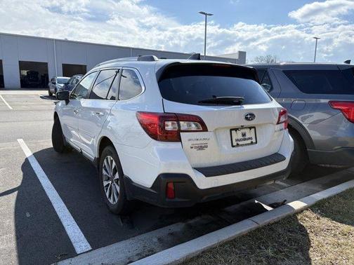 2018 Subaru Outback 2.5i Touring