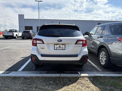 2018 Subaru Outback 2.5i Touring