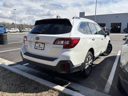 2018 Subaru Outback 2.5i Touring