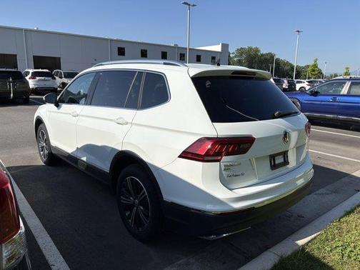 Pure White 2019 Volkswagen Tiguan 2.0T SEL
