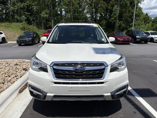 Crystal White Pearl 2018 Subaru Forester 2.5i Touring