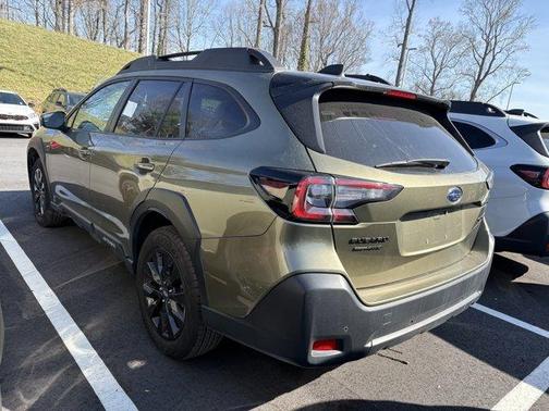 Autumn Green Metallic 2025 Subaru Outback Onyx Edition