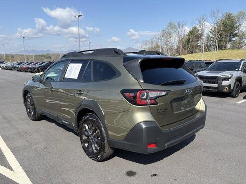 Autumn Green Metallic 2025 Subaru Outback Onyx Edition